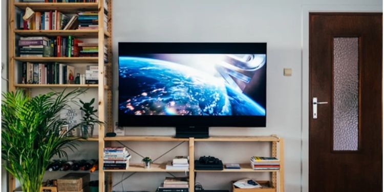 Satellite TV or Cable TV: Which Option Is Better For You?